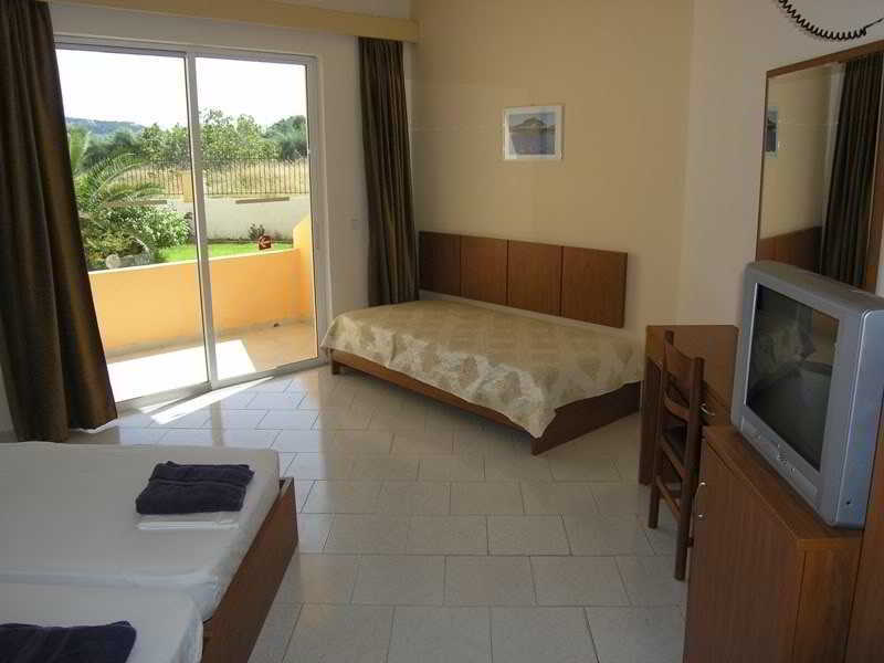 Lyristis Dinos Studios & Apartments Faliraki Luaran gambar