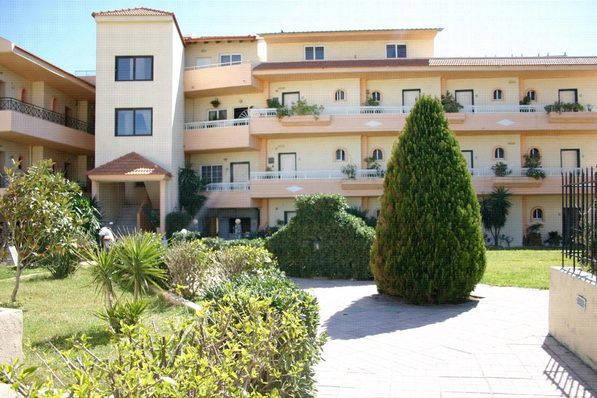 Lyristis Dinos Studios & Apartments Faliraki Luaran gambar