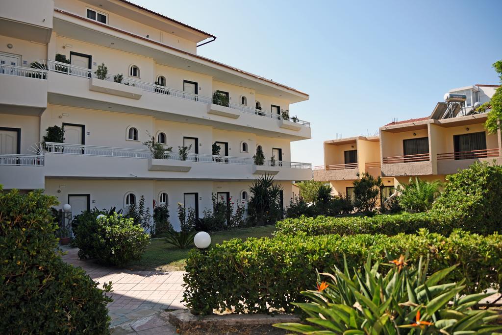 Lyristis Dinos Studios & Apartments Faliraki Luaran gambar