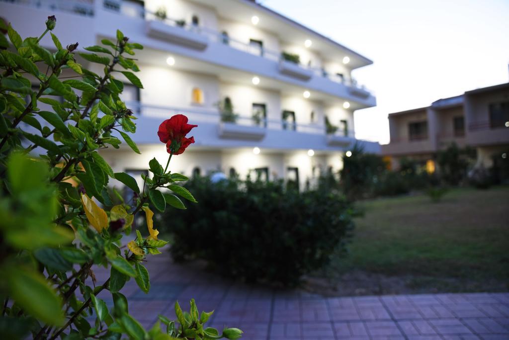Lyristis Dinos Studios & Apartments Faliraki Luaran gambar