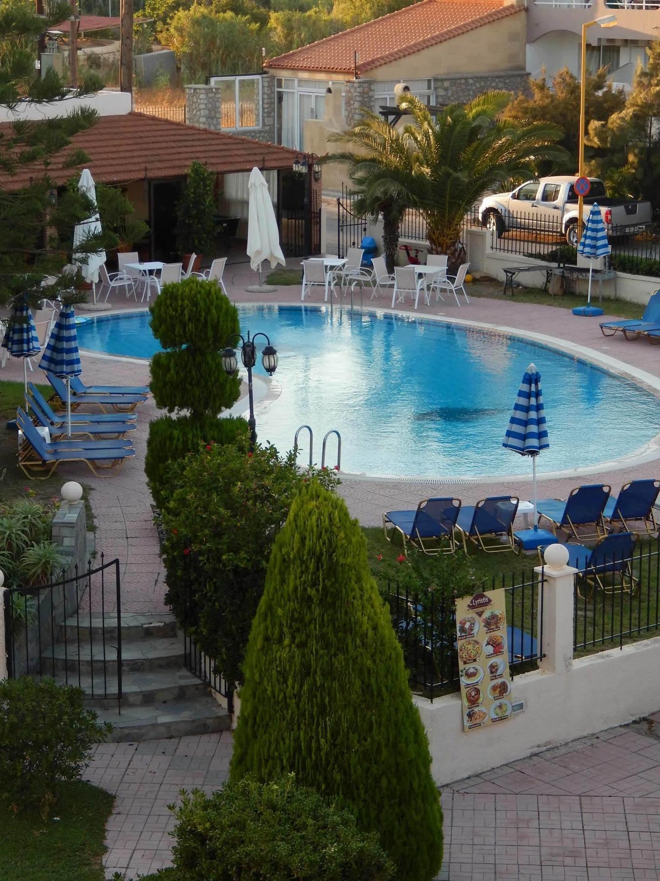 Lyristis Dinos Studios & Apartments Faliraki Luaran gambar
