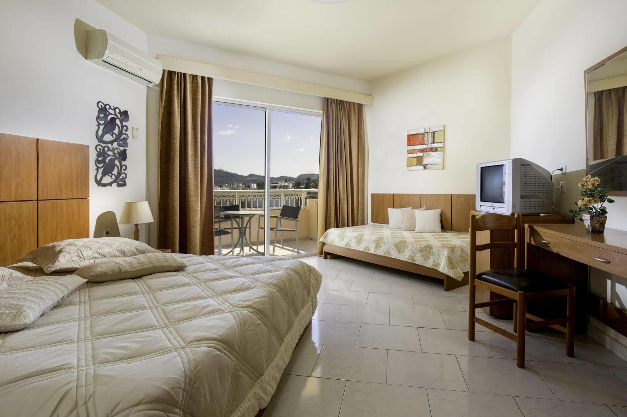 Lyristis Dinos Studios & Apartments Faliraki Luaran gambar