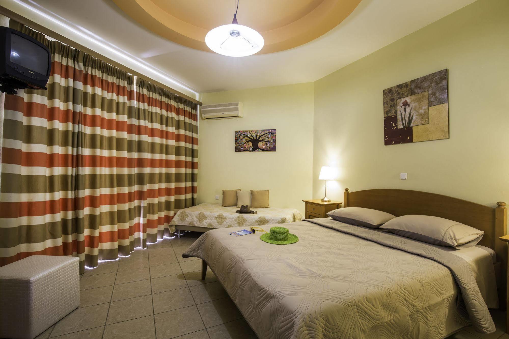 Lyristis Dinos Studios & Apartments Faliraki Luaran gambar