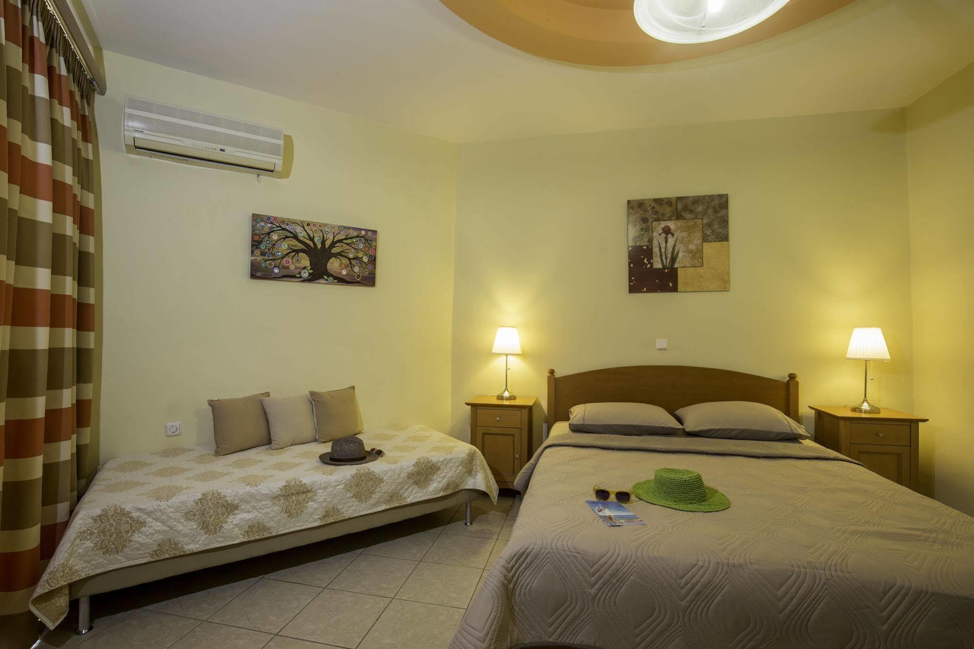 Lyristis Dinos Studios & Apartments Faliraki Luaran gambar
