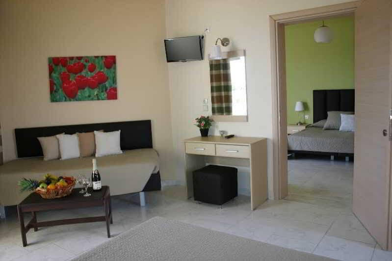 Lyristis Dinos Studios & Apartments Faliraki Luaran gambar